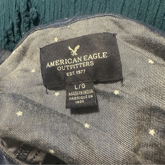 American Eagle Blue Lyocell Star Print Button Up Shirt Women’s Size Large Top - Picture 10 of 10